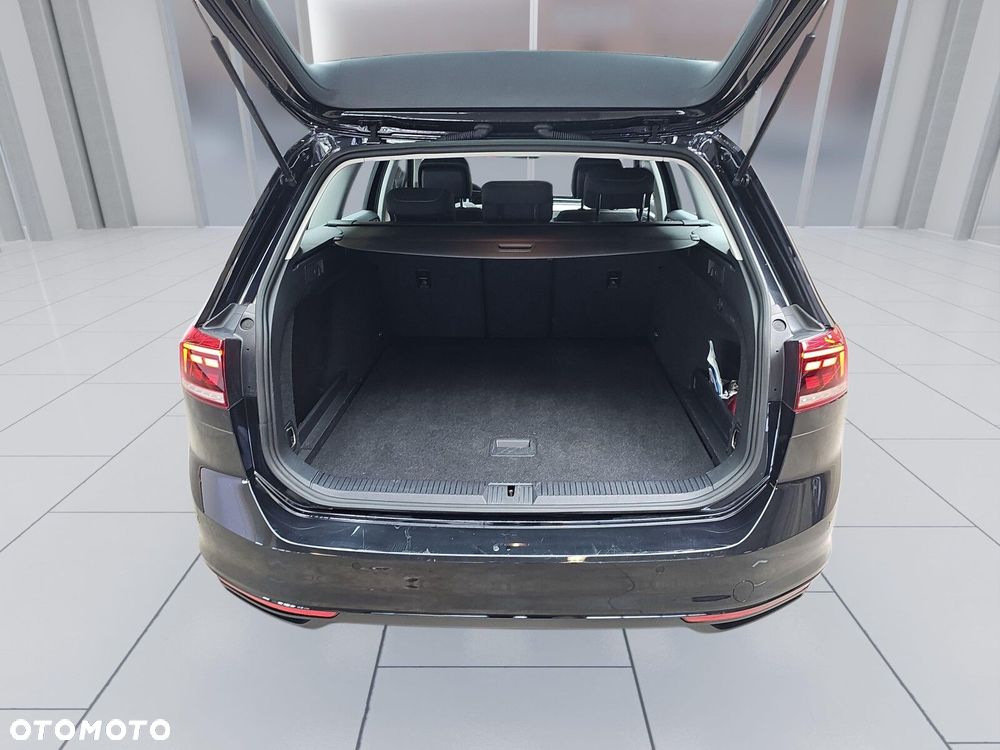 Volkswagen Passat Variant 1.5 TSI EVO Business DSG - 20