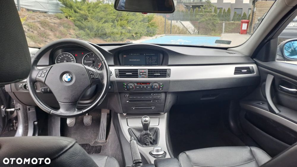 BMW Seria 3 320d - 11