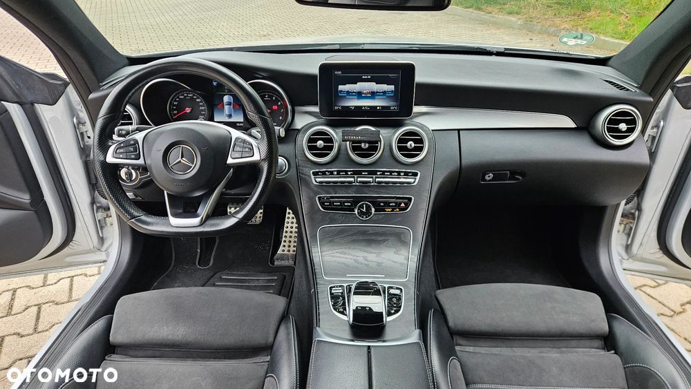Mercedes-Benz Klasa C 200 9G-TRONIC AMG Line - 31