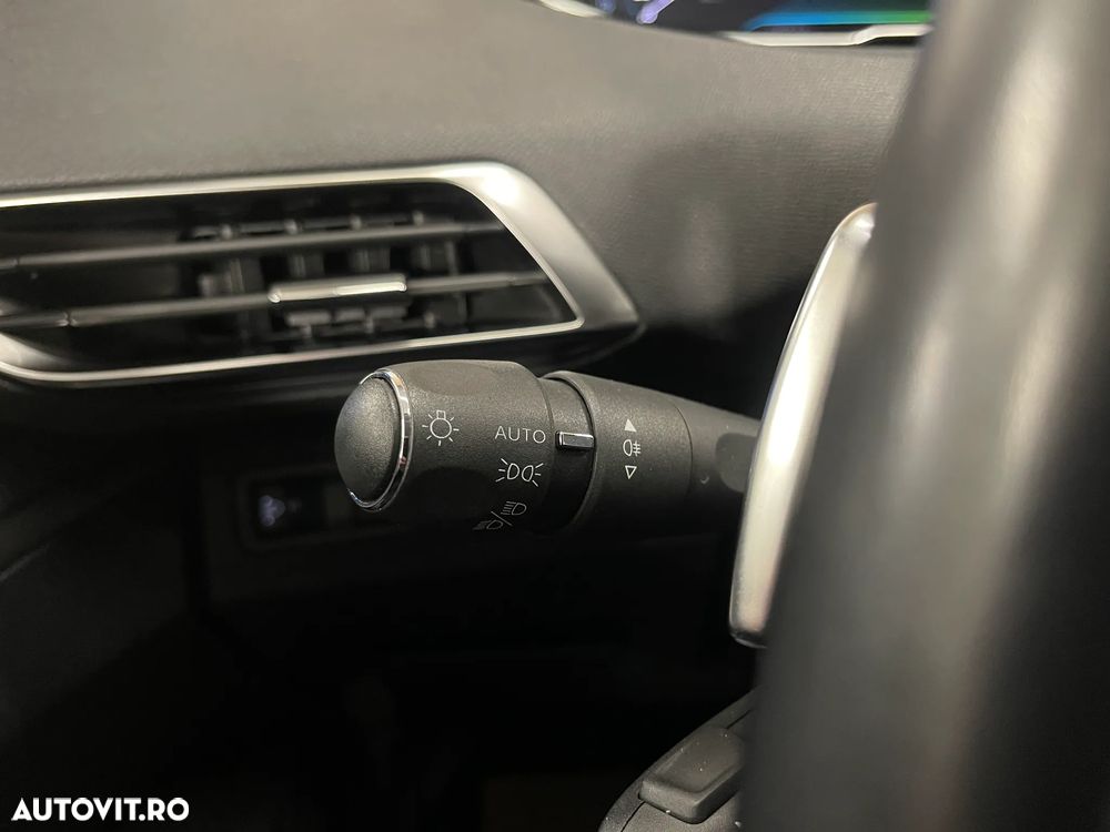 Peugeot 3008 PHEV 225 EAT8 Allure Pack - 26