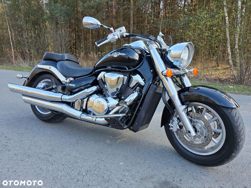 Suzuki Intruder - 1