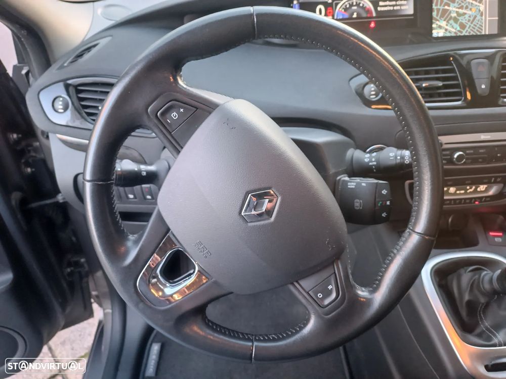 Renault Scénic 1.5 dCi Bose Edition SS - 17