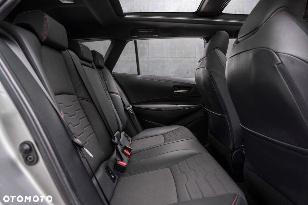 Toyota Corolla 2.0 Hybrid Comfort - 12