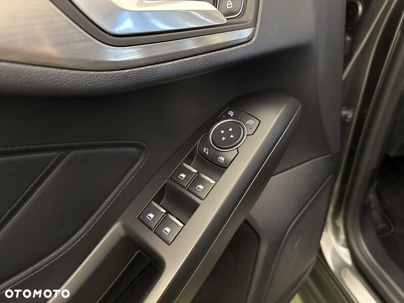 Ford Focus 2.0 EcoBlue Titanium - 12