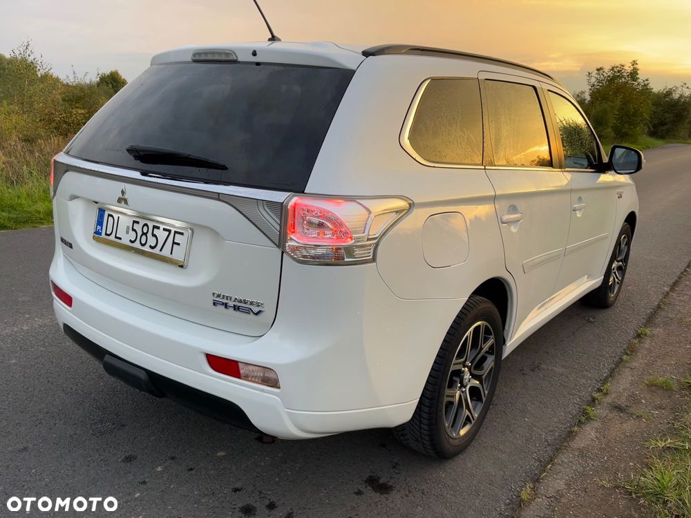 Mitsubishi Outlander PHEV Instyle NAVI - 5
