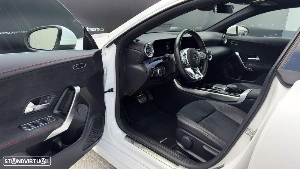 Mercedes-Benz CLA 200 d Shooting Brake AMG Line Aut. - 11
