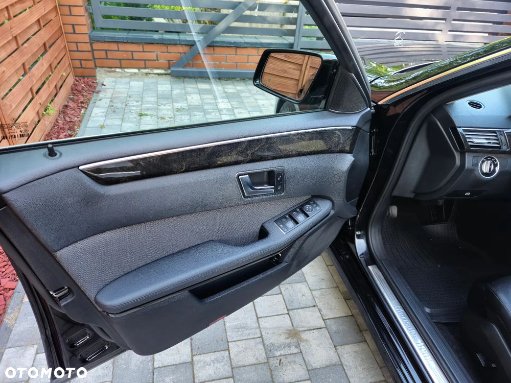 Mercedes-Benz Klasa E 200 BlueEFFICIENCY 7G-TRONIC Avantgarde - 18