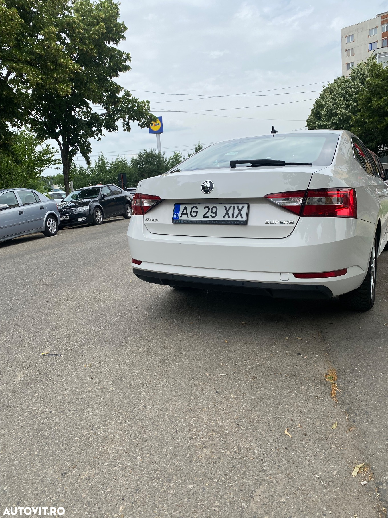 Skoda Superb 2.0 TDI Ambition - 7