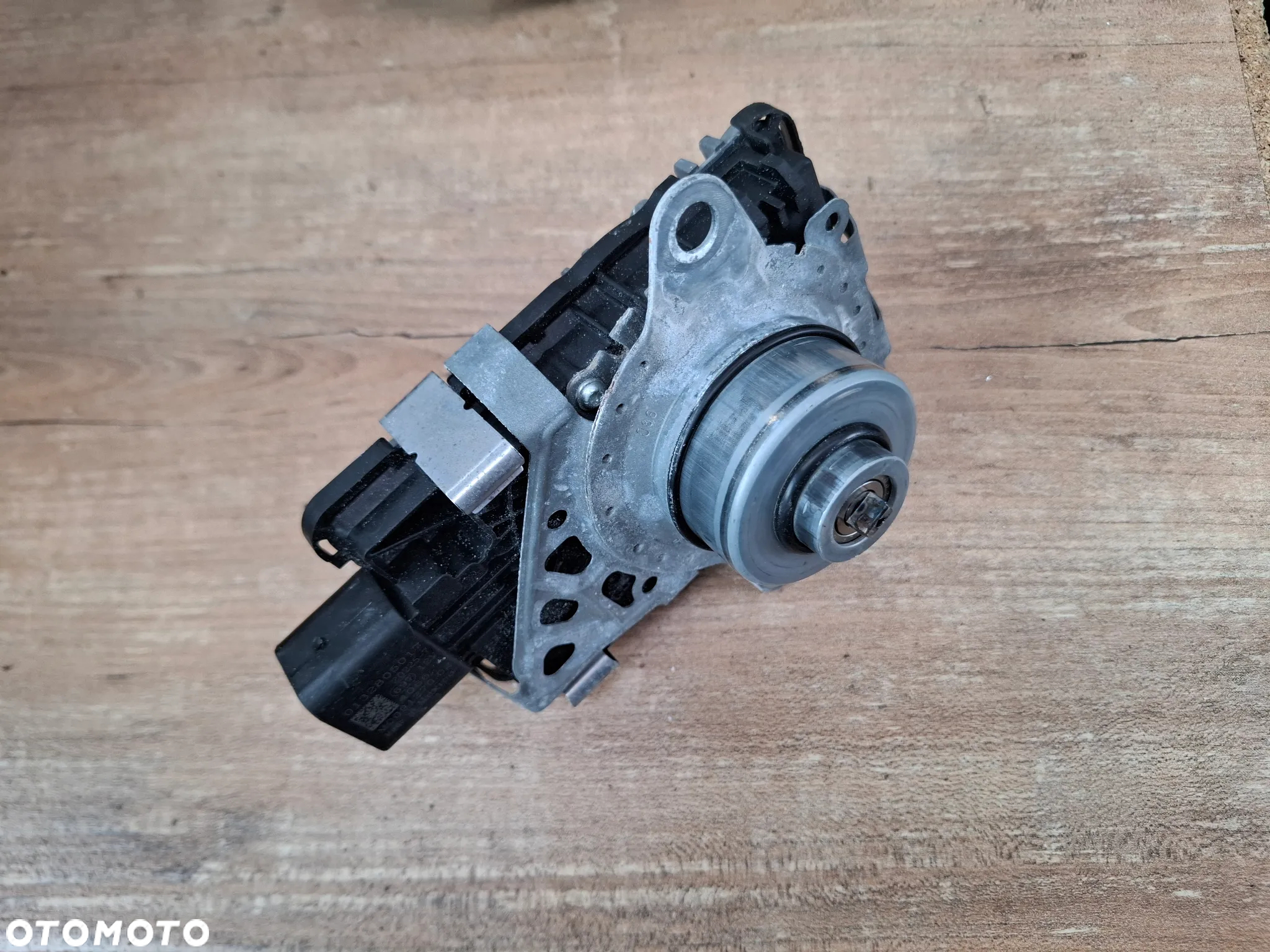 BMW X4 G02 2.0D NASTAWNIK REDUKTORA 9469023 - 2