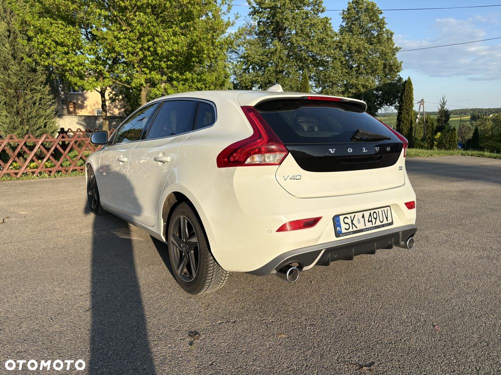 Volvo V40 D2 Drive-E R-Design Kinetic - 14