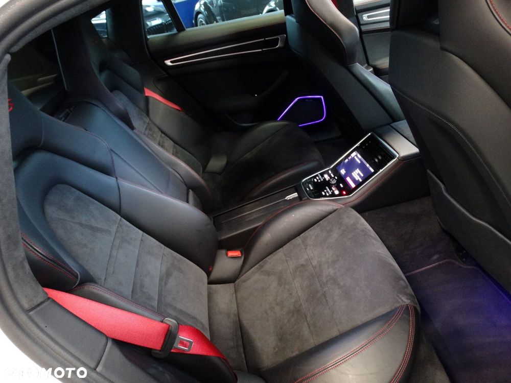 Porsche Panamera - 31