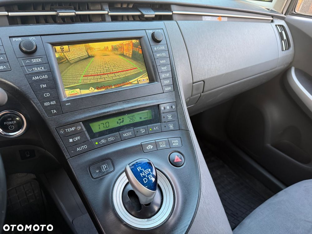 Toyota Prius 1.8 HSD Prestige - 14