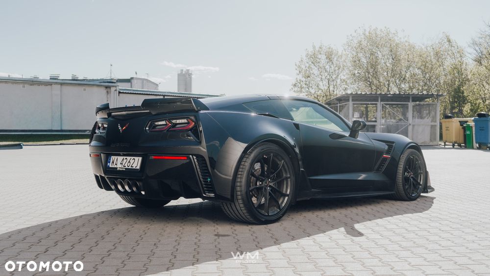 Chevrolet Corvette - 3