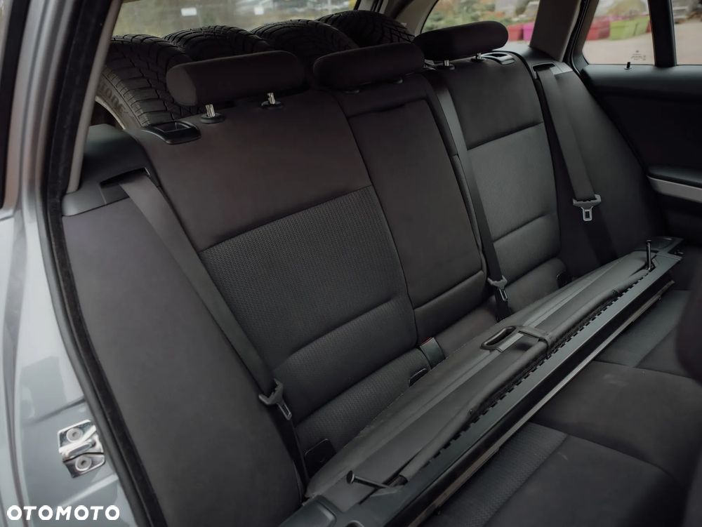 BMW Seria 3 320i Edition Exclusive - 26