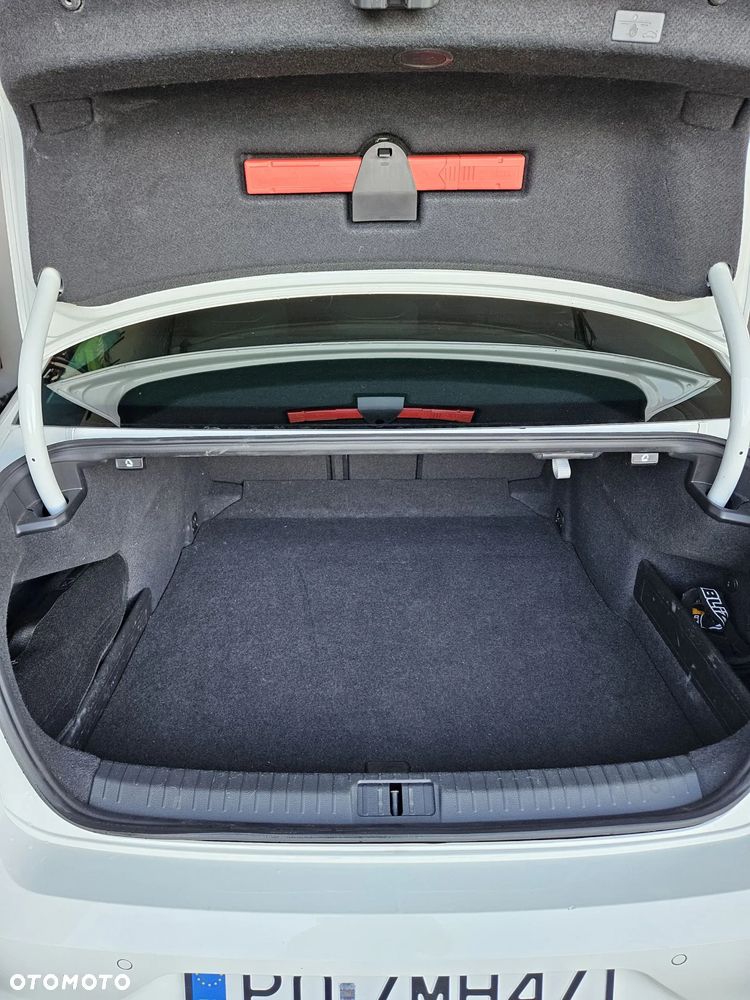 Volkswagen Passat 2.0 TSI Business DSG - 23