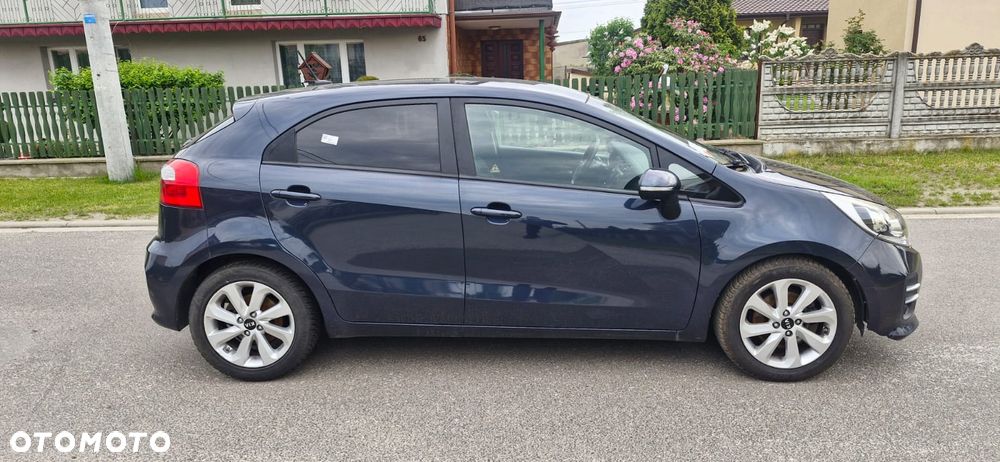 Kia Rio 1.4 CRDI Fifa World Cup Edition - 2