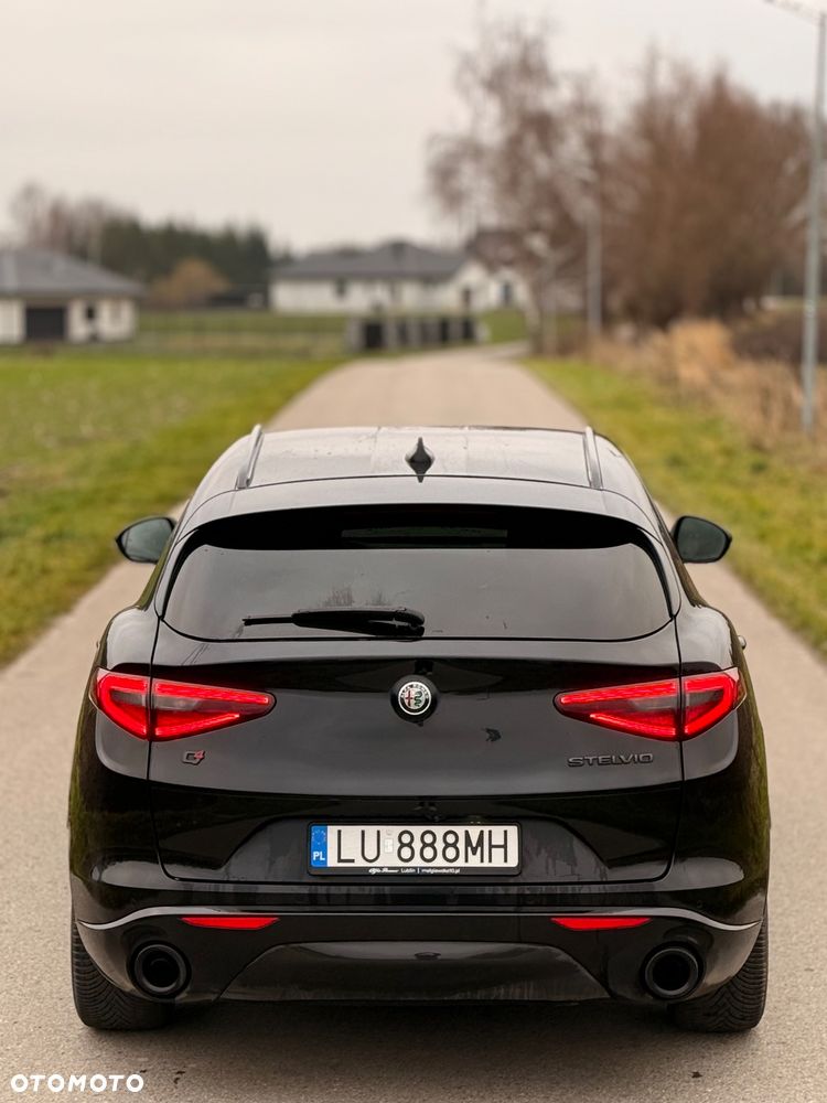 Alfa Romeo Stelvio 2.0 Turbo Veloce TI Q4 - 9