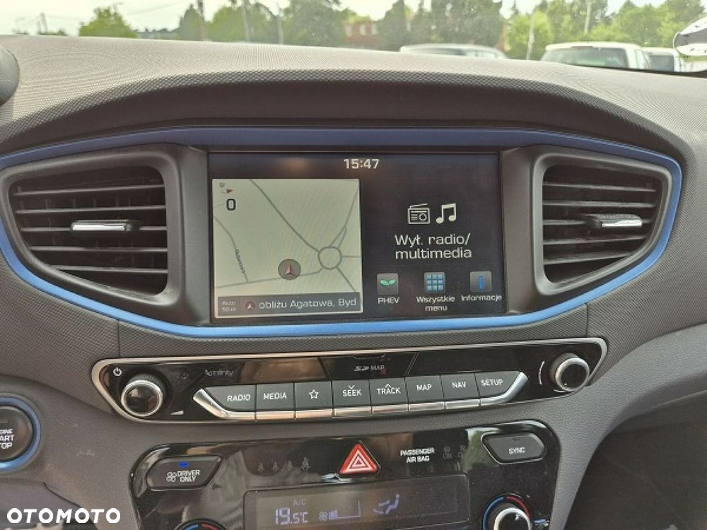 Hyundai IONIQ - 32