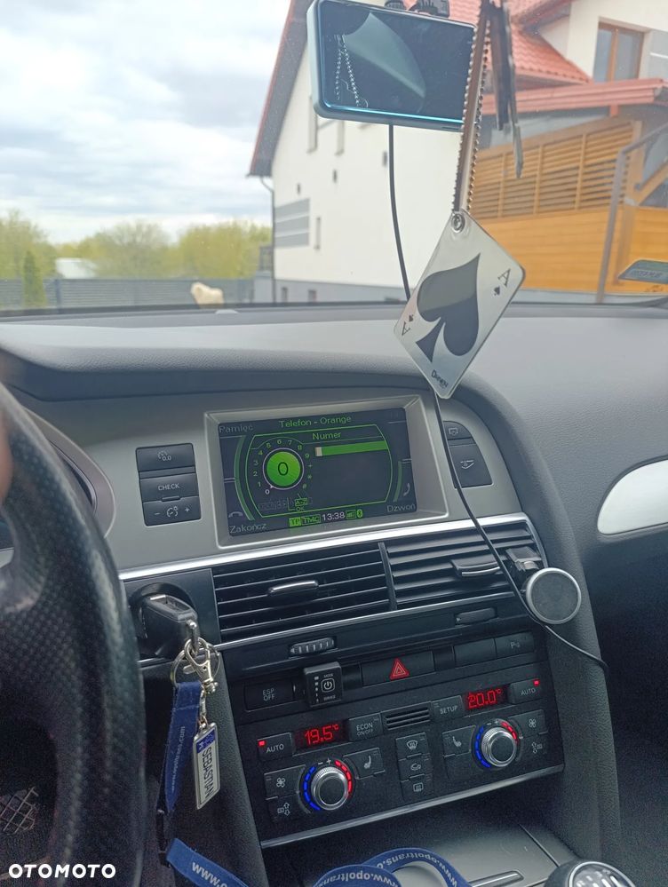 Audi A6 Avant 2.4 - 10
