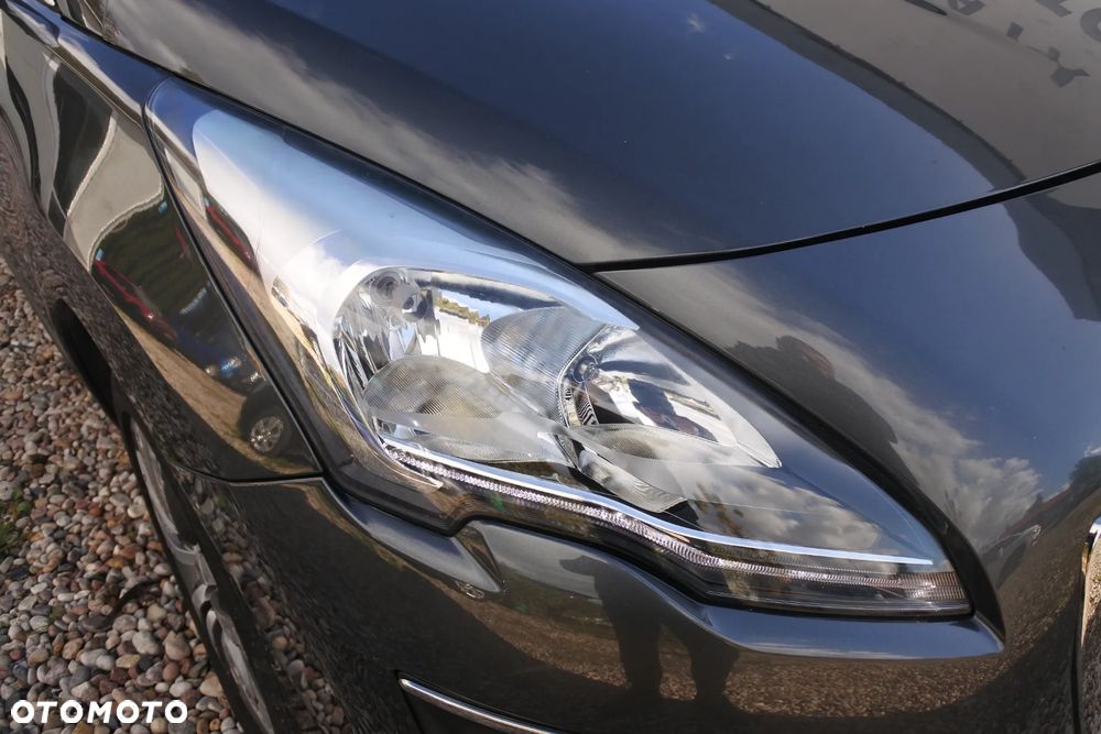 Peugeot 3008 PureTech 130 Stop & Start GPF Allure - 23