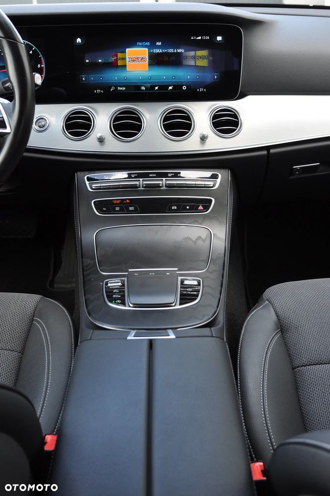 Mercedes-Benz Klasa E 300 d 4-Matic Avantgarde - 15