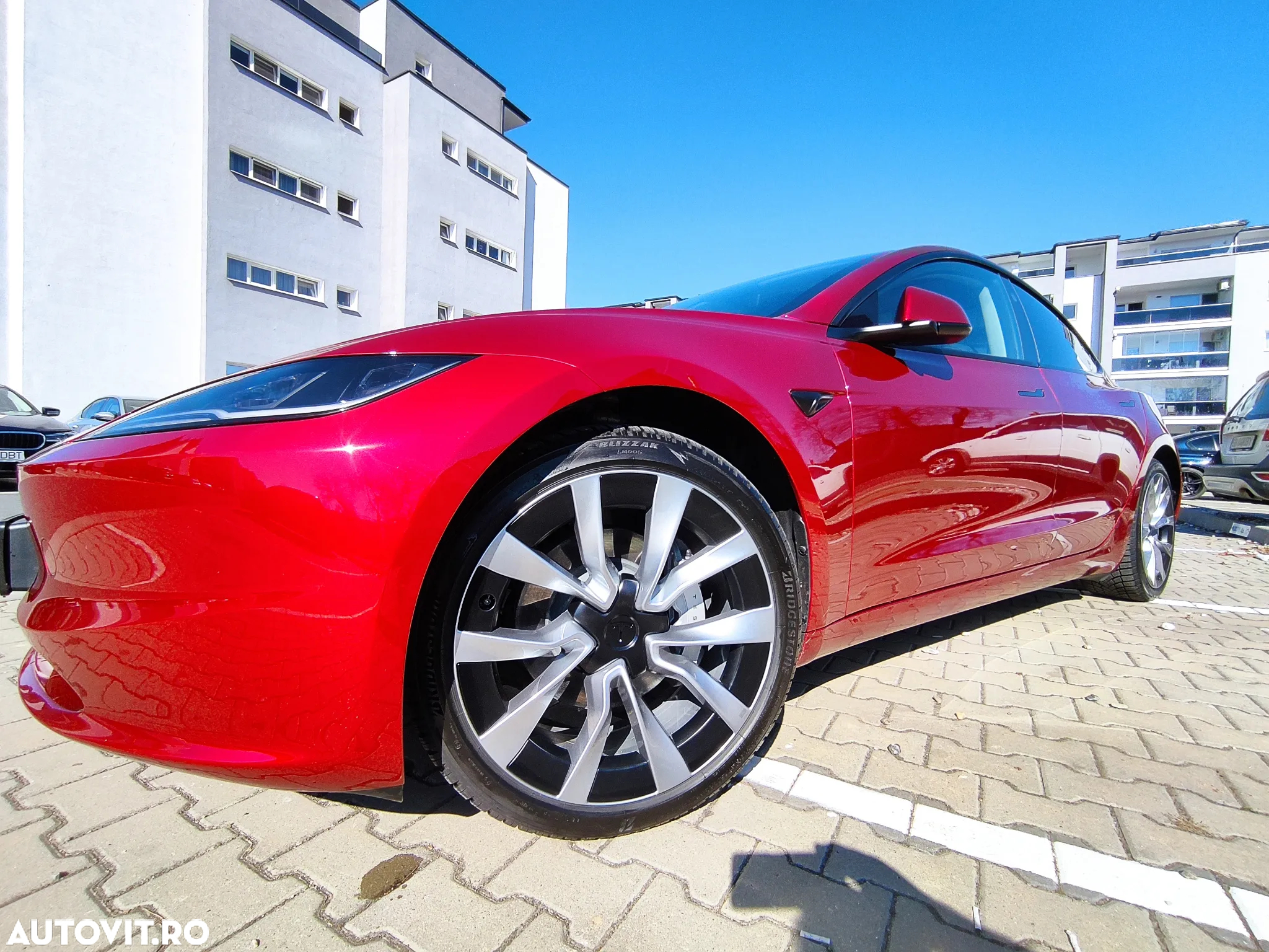 Tesla Model 3 - 10