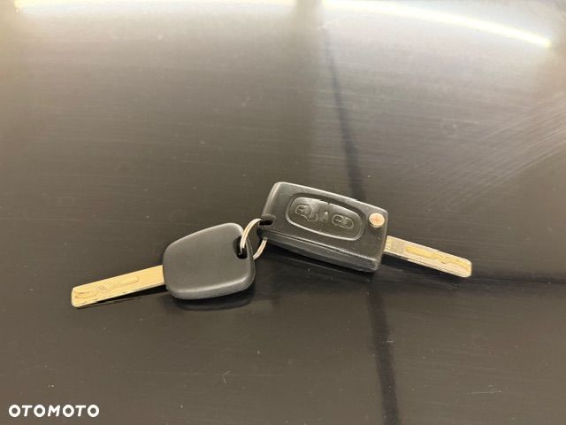 Peugeot 308 1.6 Trendy - 32