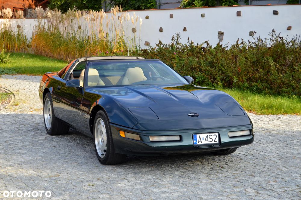 Chevrolet Corvette - 2
