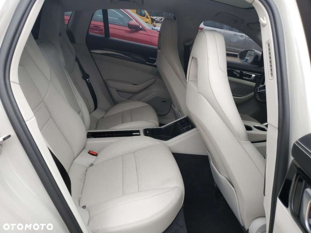 Porsche Panamera - 9