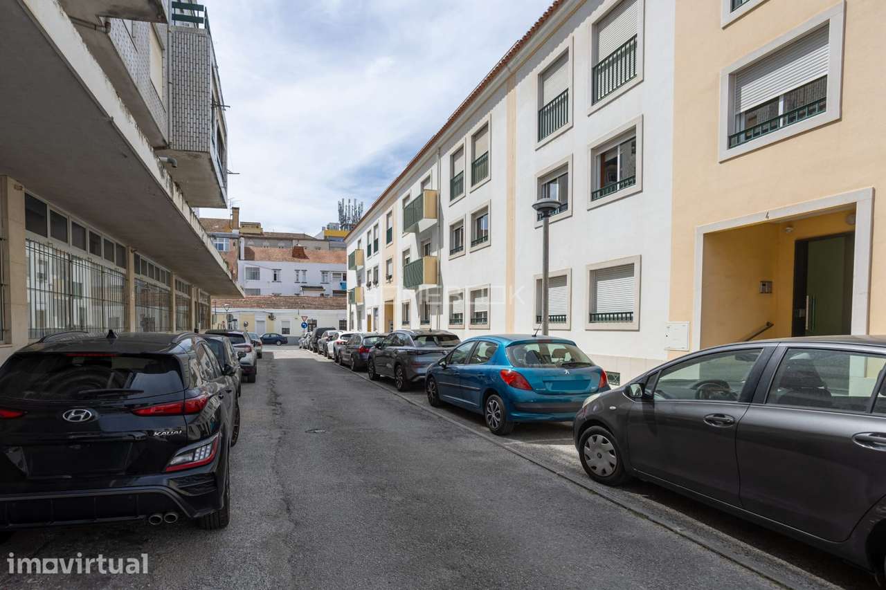 T2 com parqueamento e arrecadação no Bairro Salgado  – Setúbal - Grande imagem: 5/33