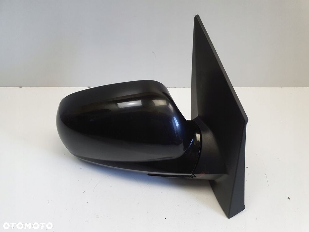 PRAWE LUSTERKO SsangYong Actyon 05-17r _ PASAŻERA europa 5 pin - 1