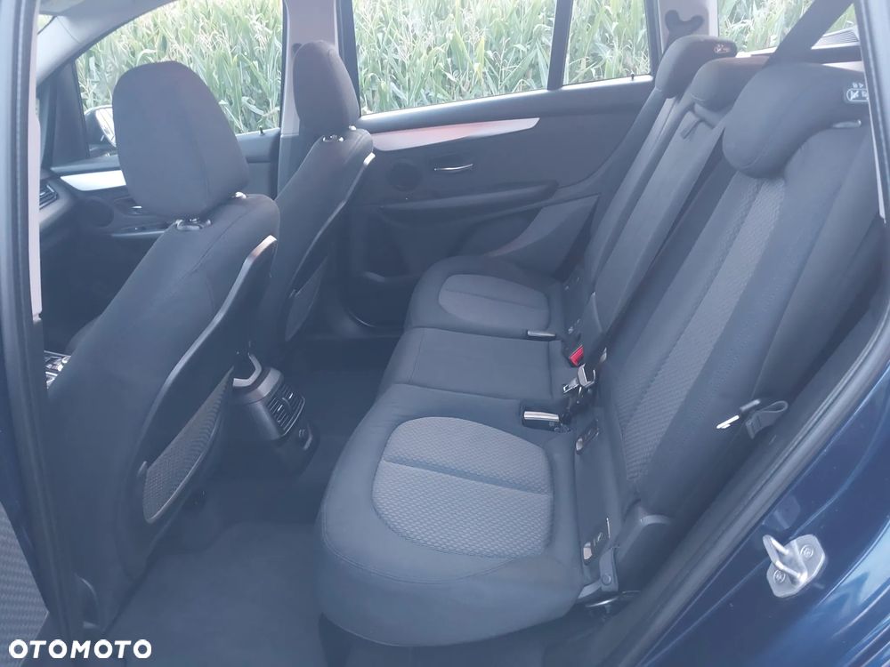 BMW Seria 2 218i - 14