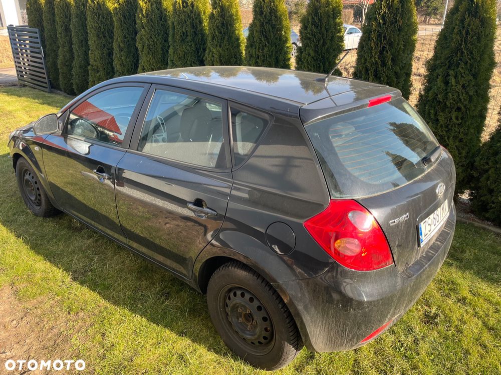 Kia Ceed 2.0 crdi Optimum + - 9