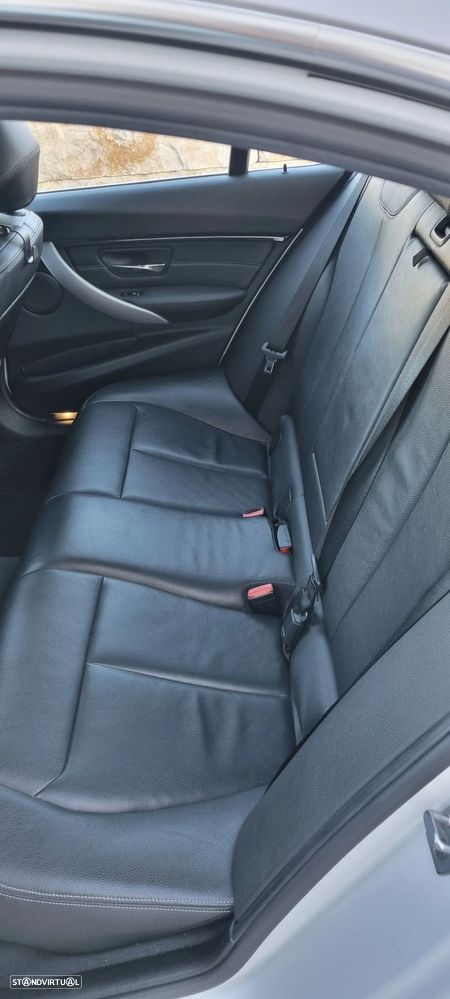 BMW 320 d Efficient Dynamic Edition Sport-Aut. Sport Line - 20