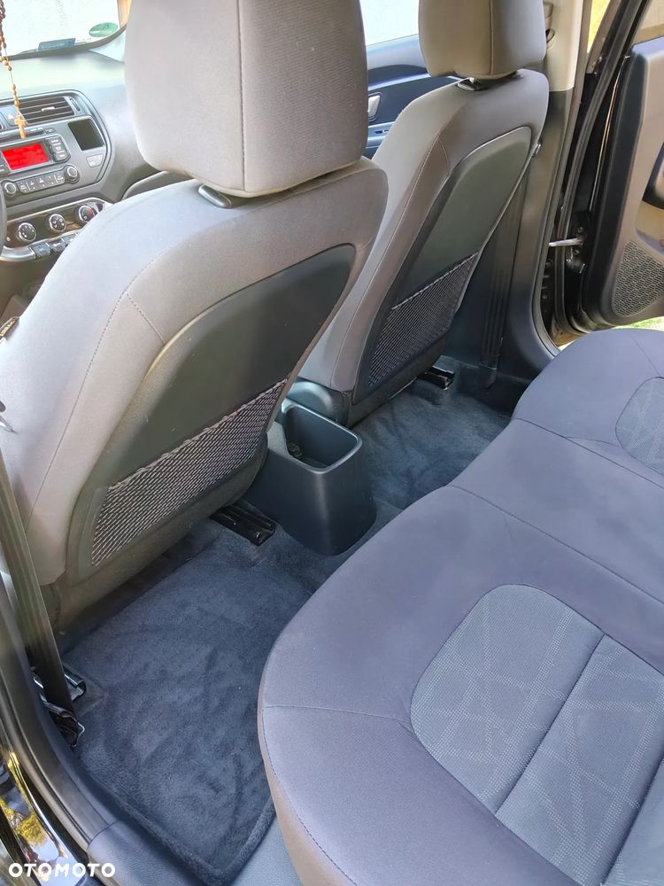 Kia Rio - 21