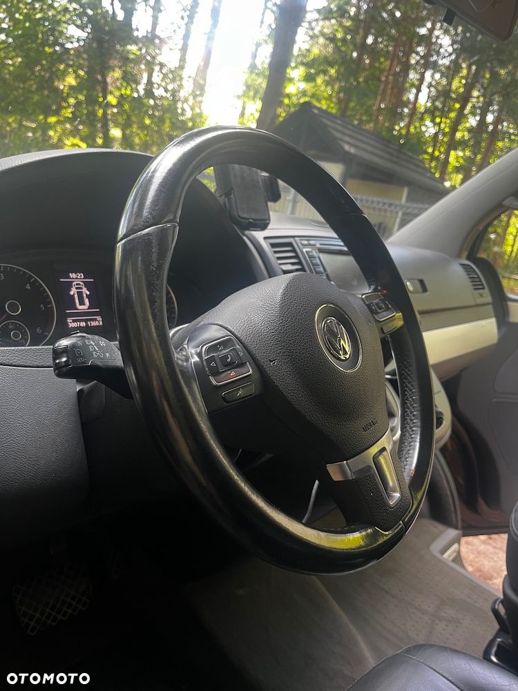 Volkswagen Multivan - 10