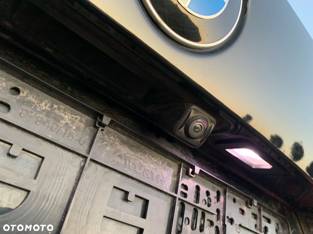 BMW Seria 3 318d Sport Line Shadow - 24