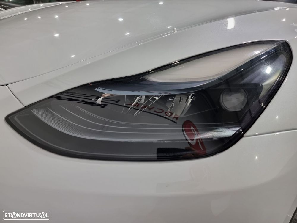 Tesla Model Y Long-Range RWD - 21