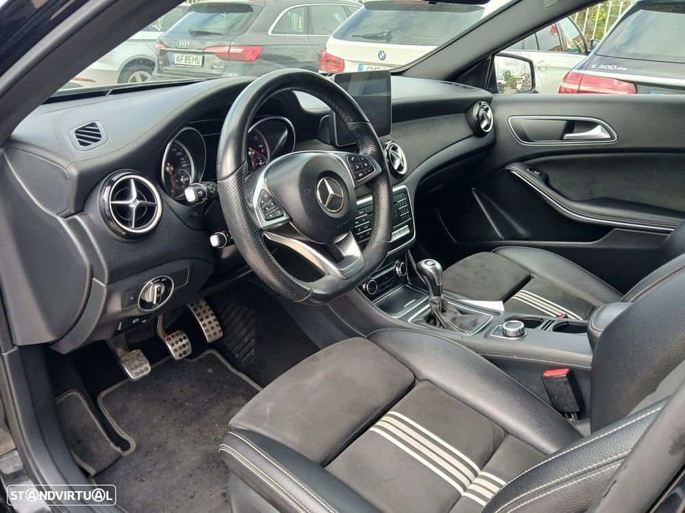 Mercedes-Benz A 200 d AMG Line - 19