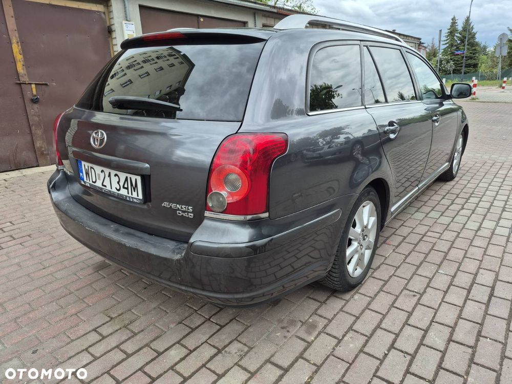 Toyota Avensis 2.2 D-4D Sol - 3