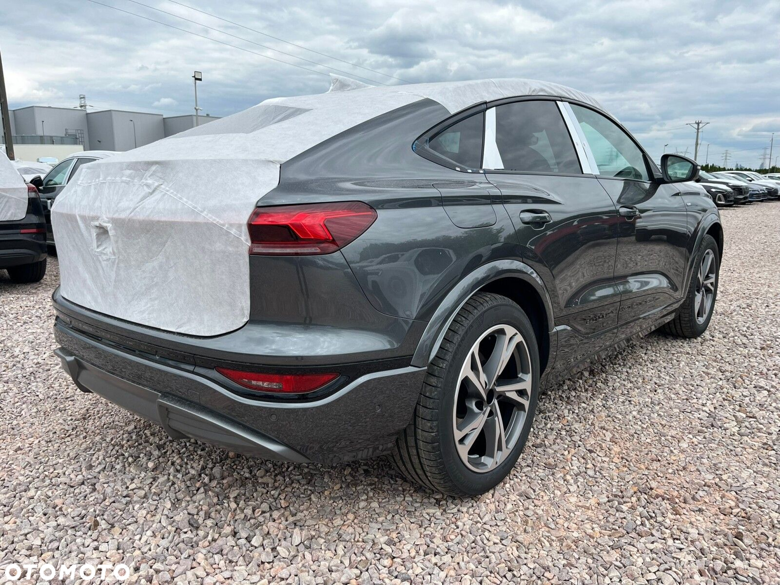 Audi Q6 e-tron - 5