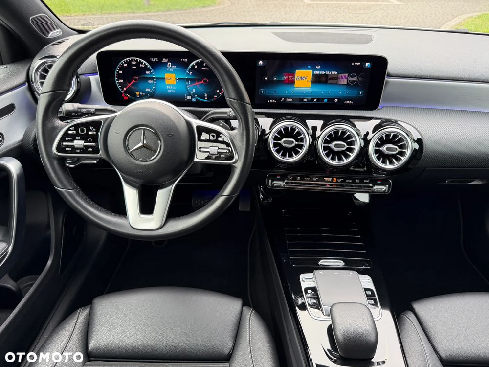 Mercedes-Benz Klasa A 250 Progressive 7G-DCT - 24