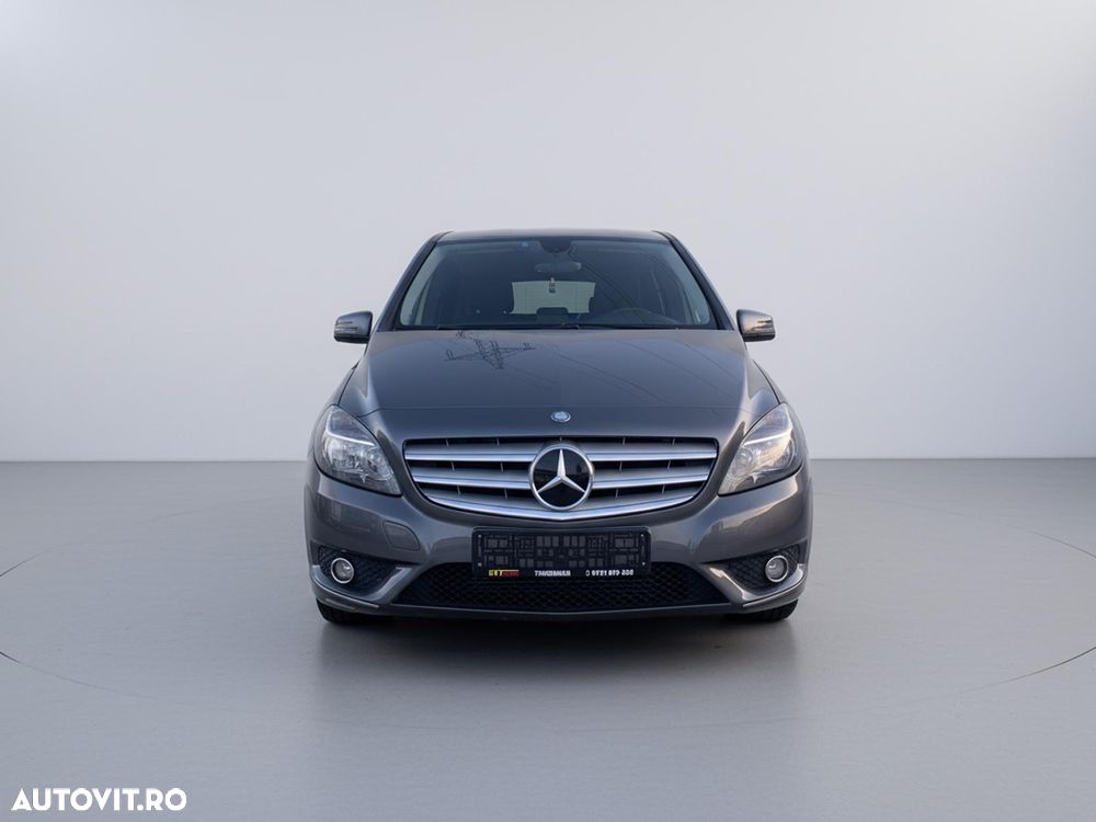 Mercedes-Benz B - 10