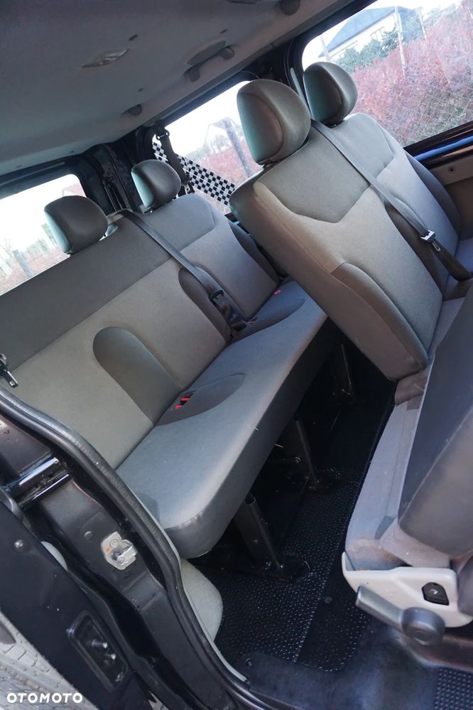 Renault Trafic 2.0 dCi 115 Grand Passenger Expression - 25