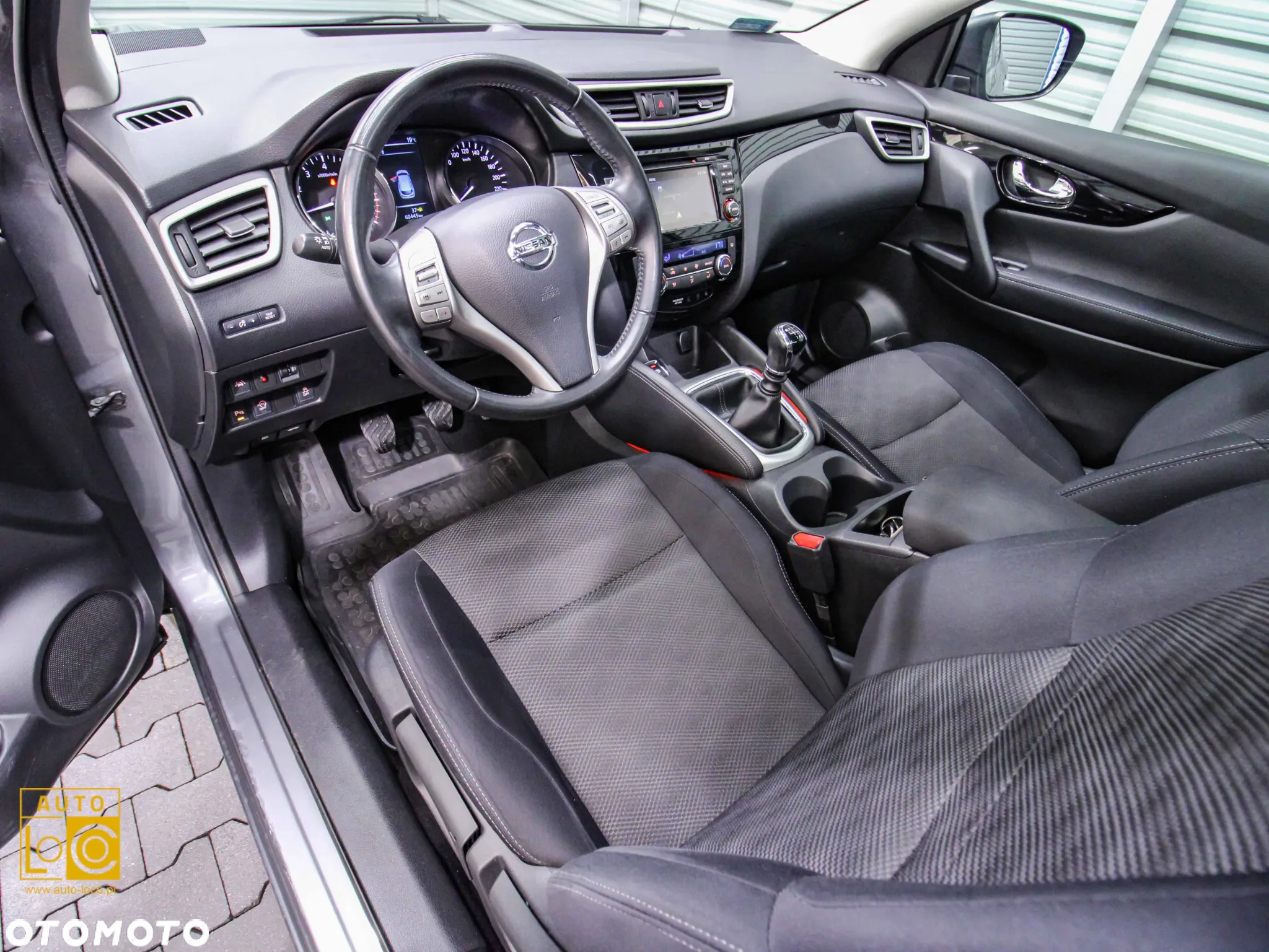 Nissan Qashqai 1.2 DIG-T N-Connecta EU6 - 18