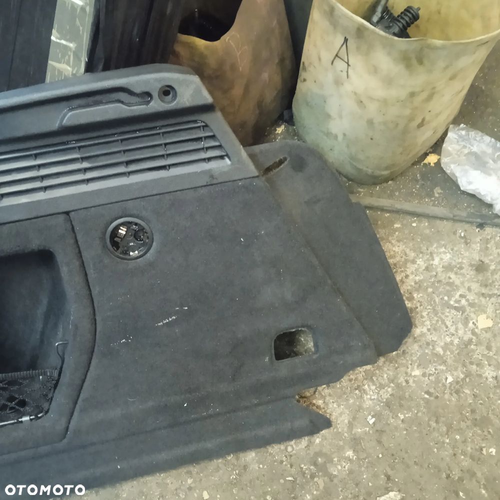 Tapicerka bagażnika boczek A3 8V hatchback 8V4863871F - 2