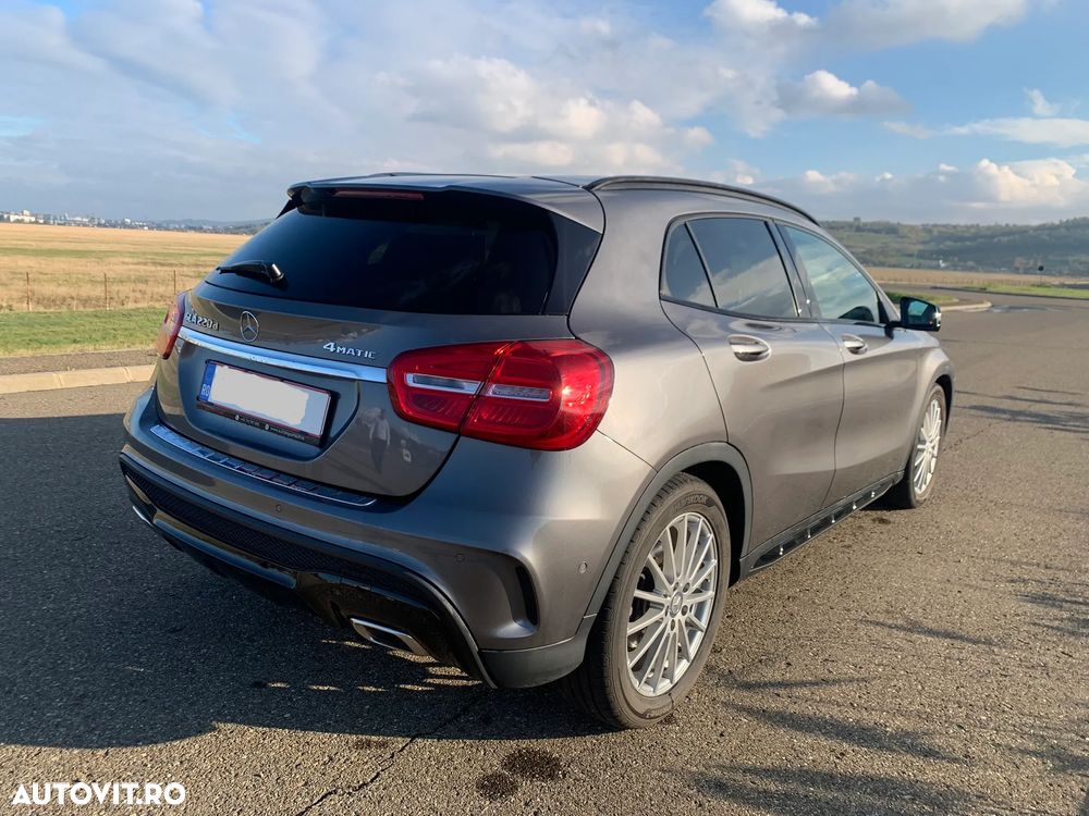 Mercedes-Benz GLA 220 d 4Matic 7G-DCT AMG Line - 4