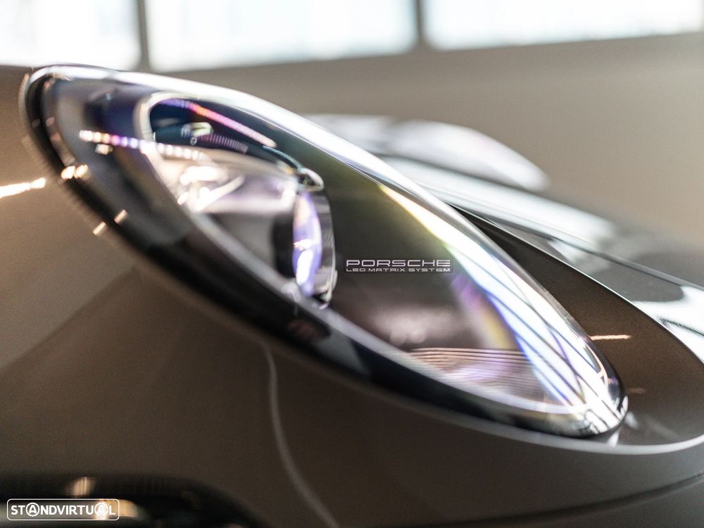 Porsche 911 (992) Carrera 4 PDK - 16