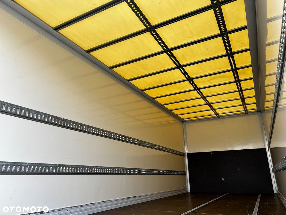 Mercedes-Benz ATEGO - 12