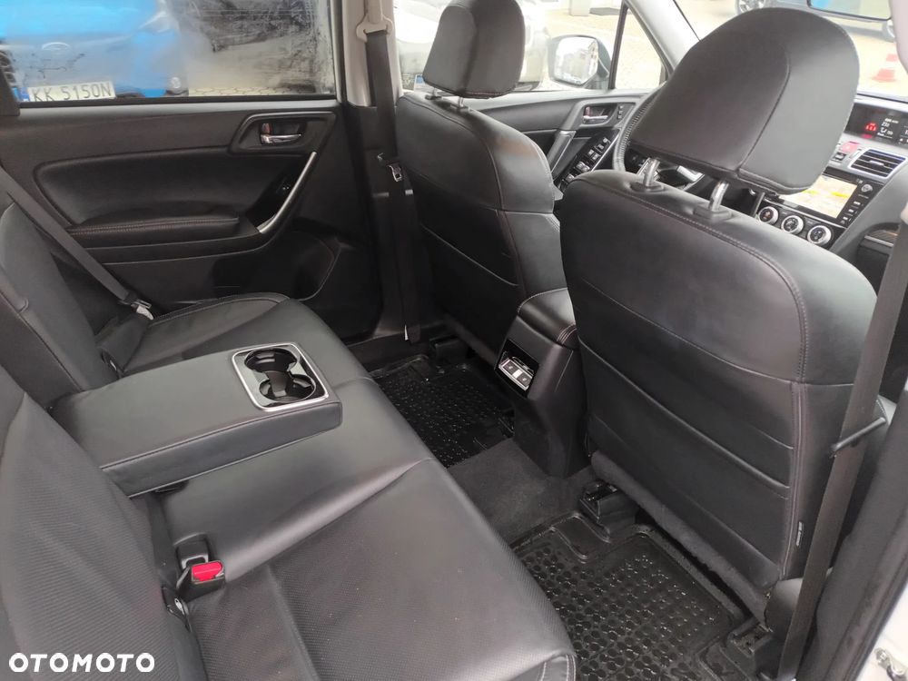 Subaru Forester 2.0 i Platinum (EyeSight) Lineartronic - 12